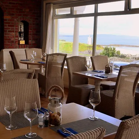 The Cliff House 3*