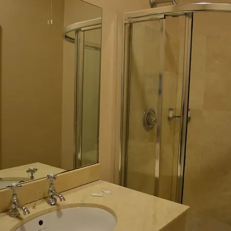 Hotel The Cliff House 3*