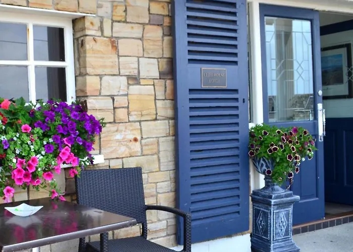 Hotel The Cliff House 3*